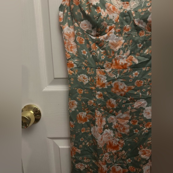 Green and Orange Midi Dress with Floral Design - Picture 7 of 8
